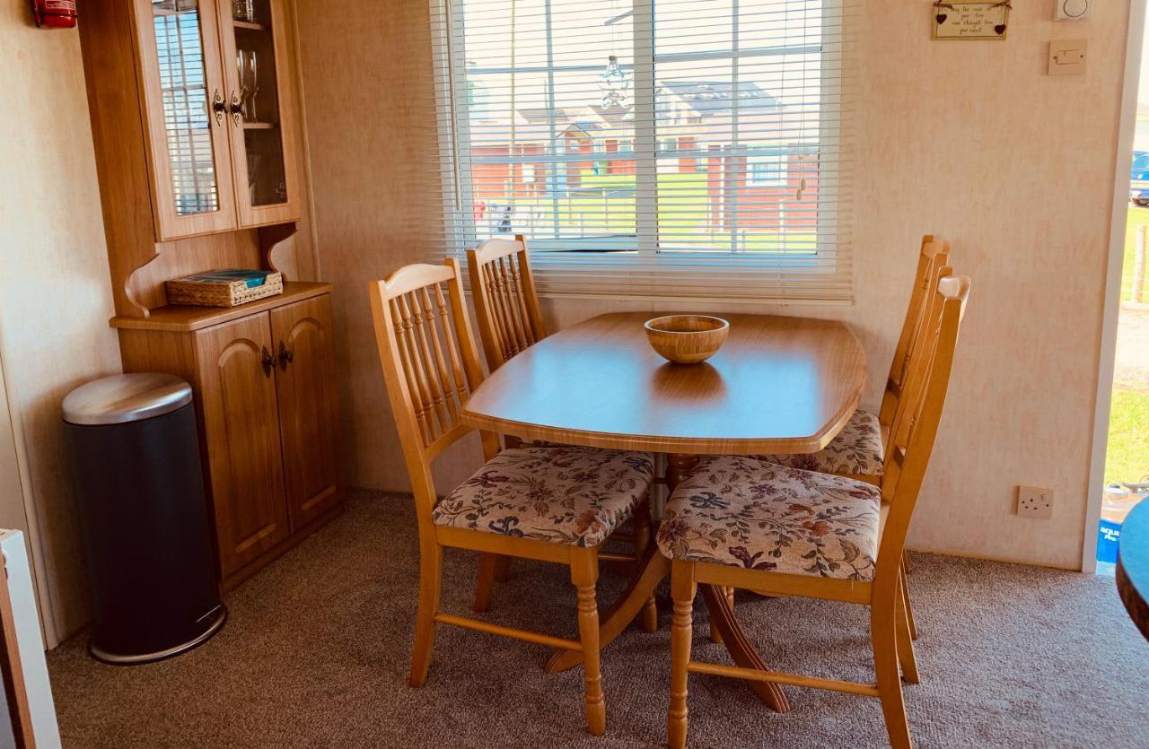 157 Amour Caravan Tywyn Exterior photo