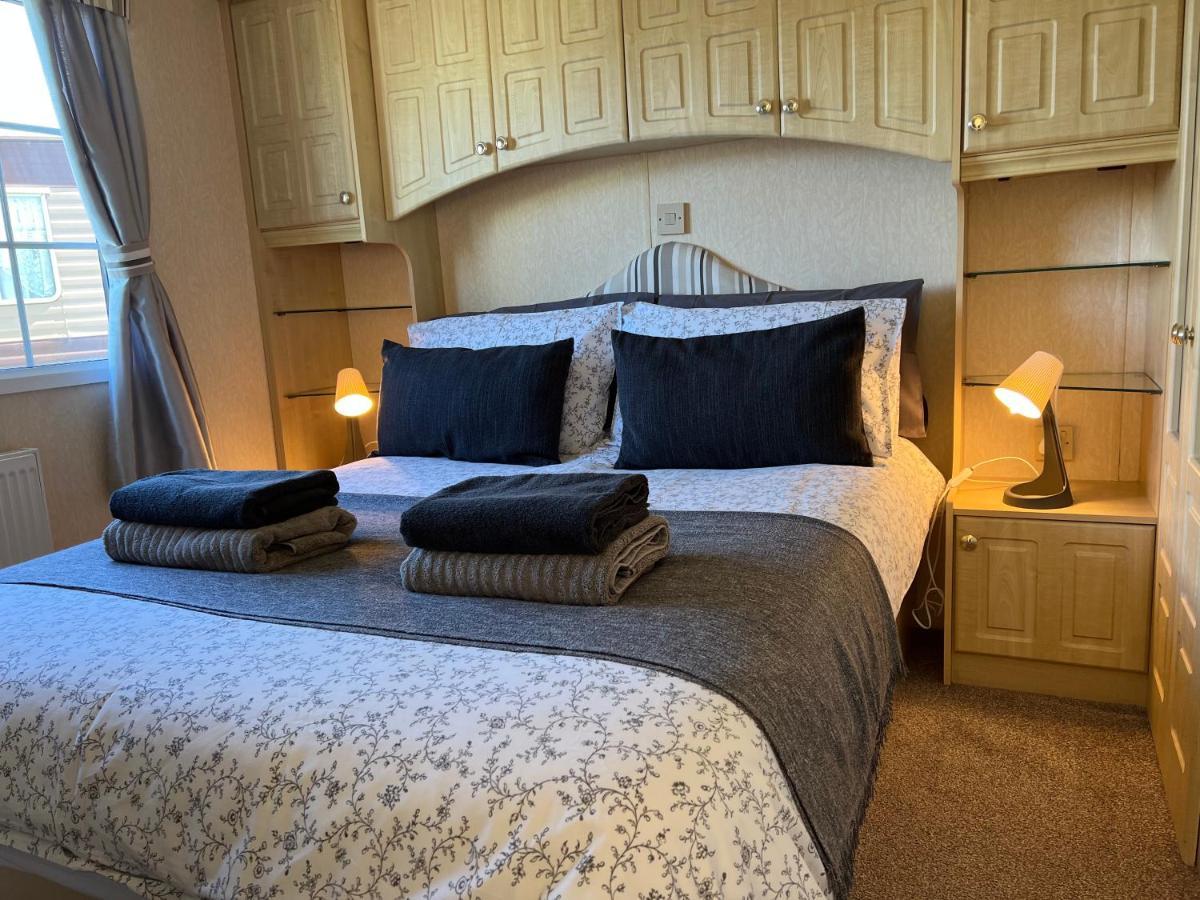 157 Amour Caravan Tywyn Exterior photo